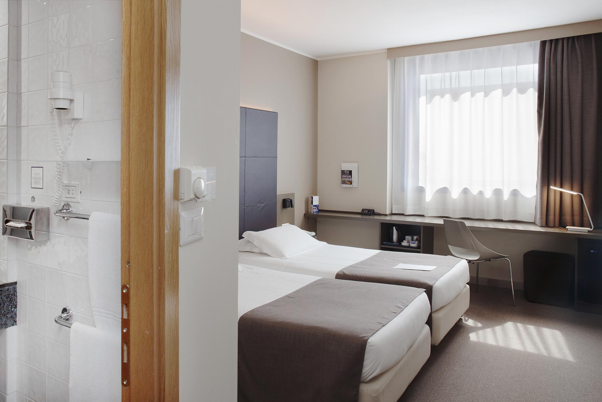 slide-City-Hotel-e-Suites-Doppia-Superior