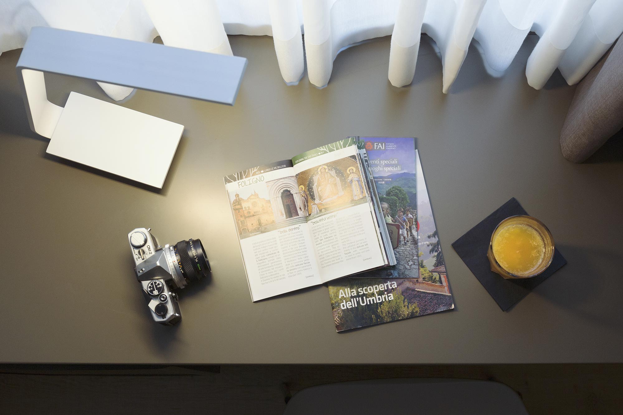 slide-City-Hotel-e-Suites-Scrivania-Superior